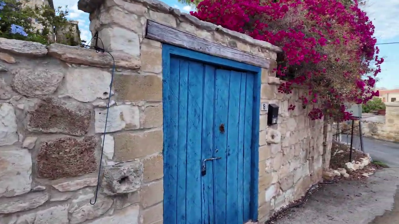 Neo Chorio Village