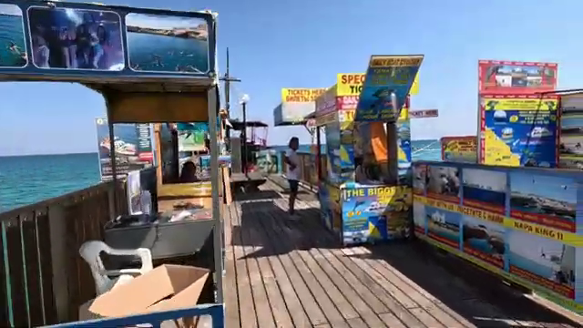 The pier with the kiosks! You can book a boat trip here!!