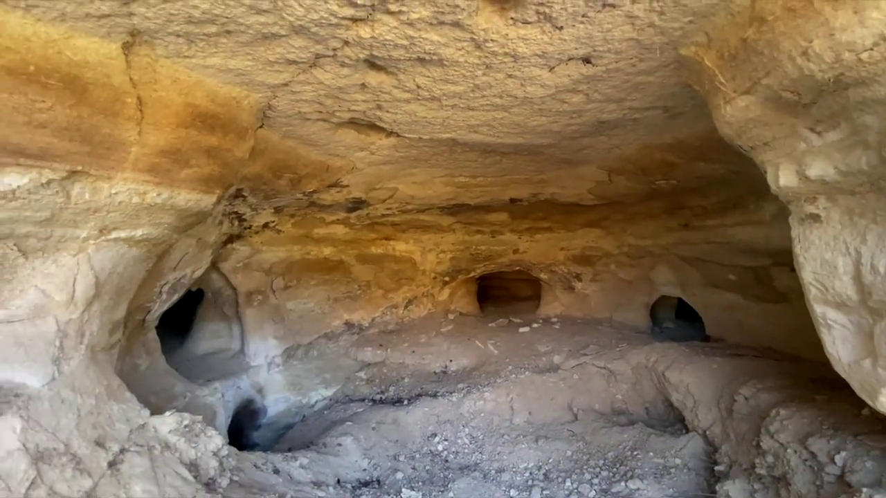 Vouni, Cyprus: Inside the Cave